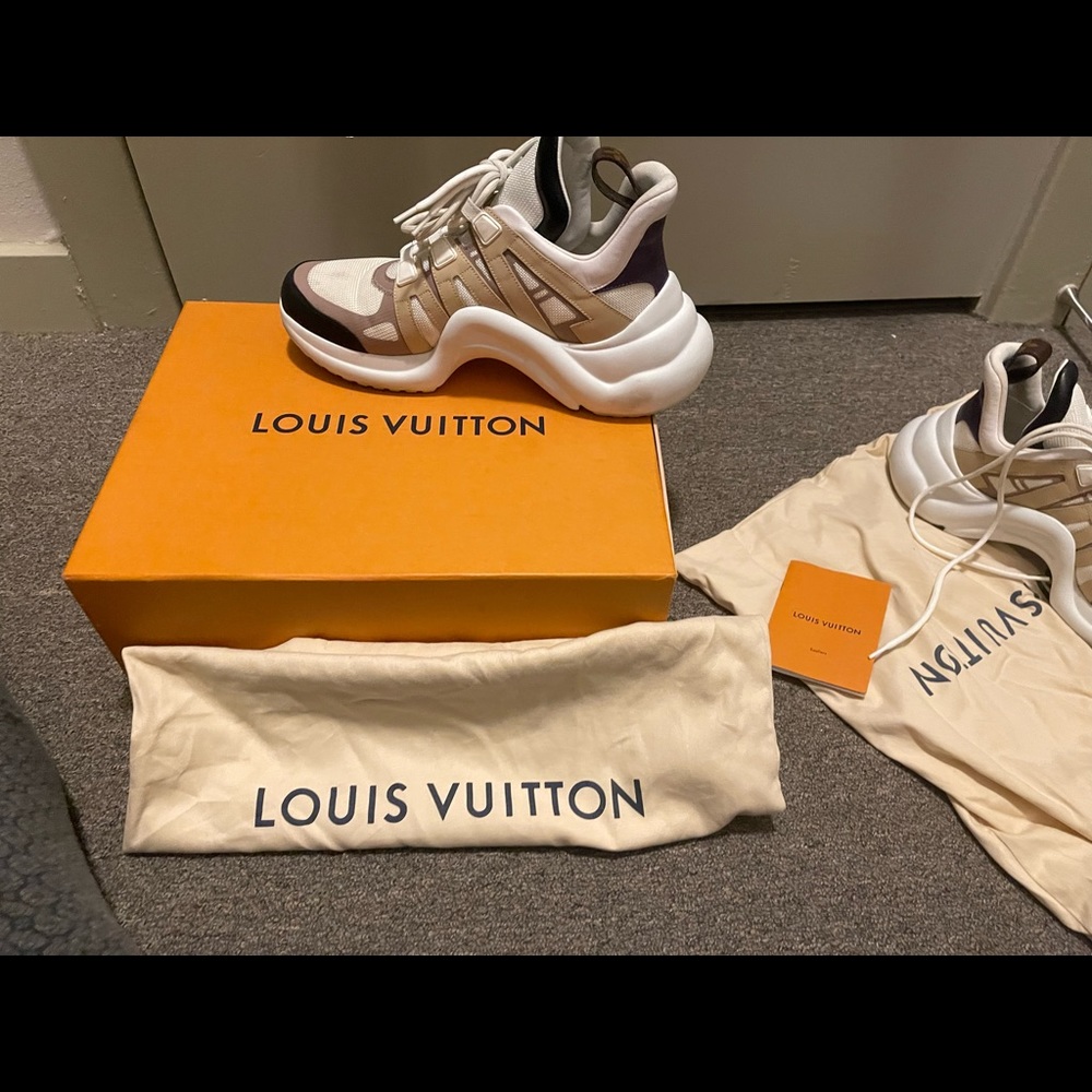 Louis Vuitton Archlight Sneaker - Picture 2 of 3